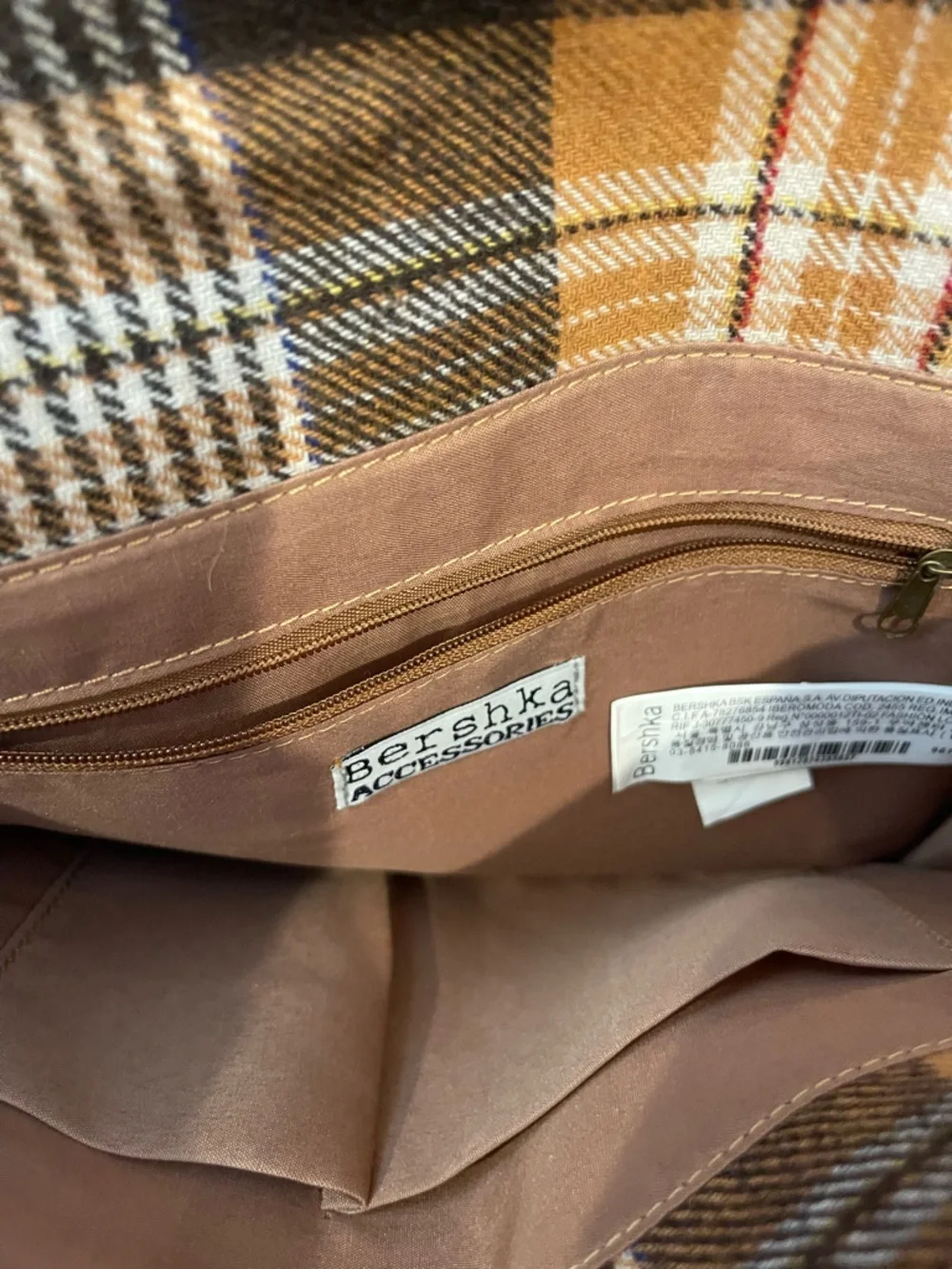 bershka schoolboy Crossbody satchel button closure nwot plaid tartan